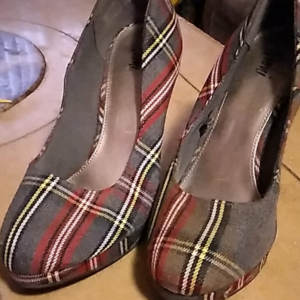 High heels - Picture 3 of 3